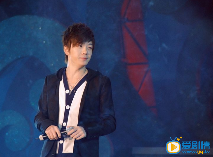王栎鑫2008年宁波跨年演唱会 王栎鑫高清写真_王栎鑫高清剧照