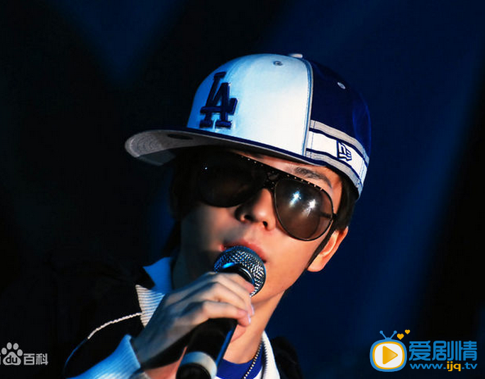 王栎鑫2008年宁波跨年演唱会 王栎鑫高清写真_王栎鑫高清剧照