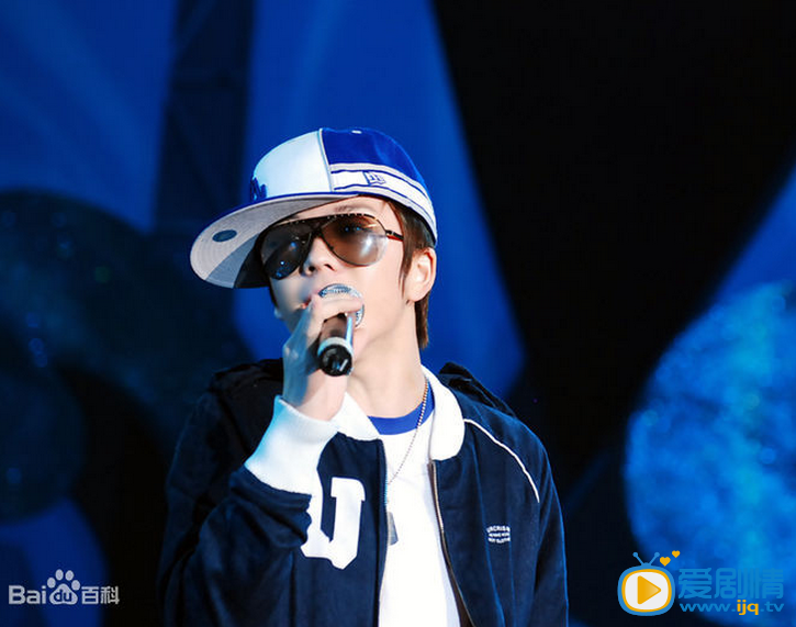 王栎鑫2008年宁波跨年演唱会 王栎鑫高清写真_王栎鑫高清剧照