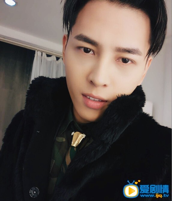 洪尧生活照 洪尧个人资料介绍简介洪尧生活照