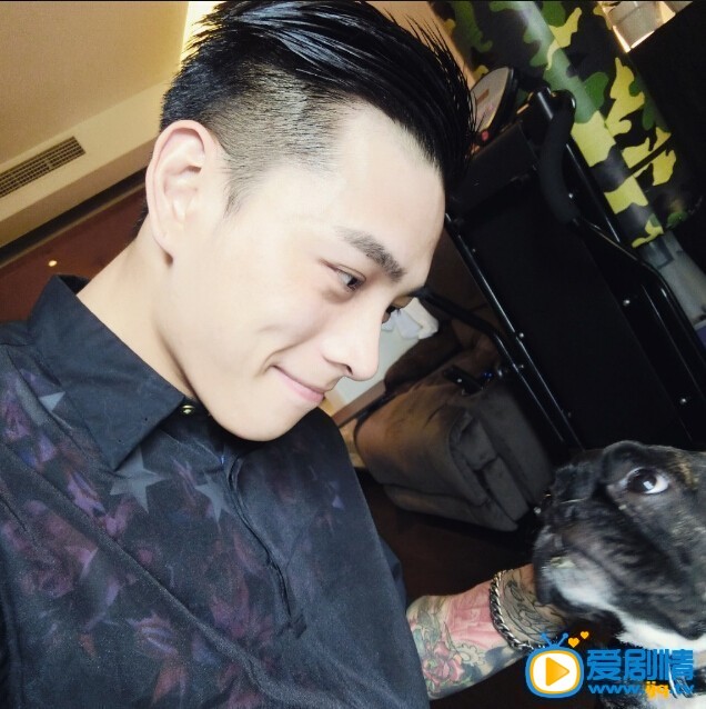 洪尧生活照 洪尧个人资料介绍简介洪尧生活照