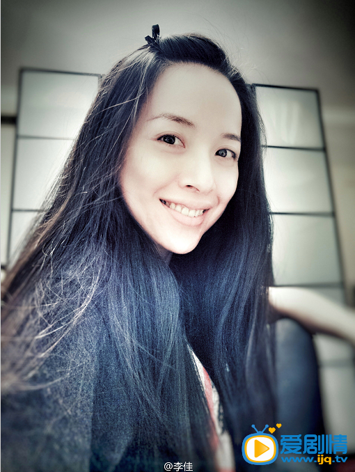 李佳生活照 李佳高清写真_李佳高清剧照