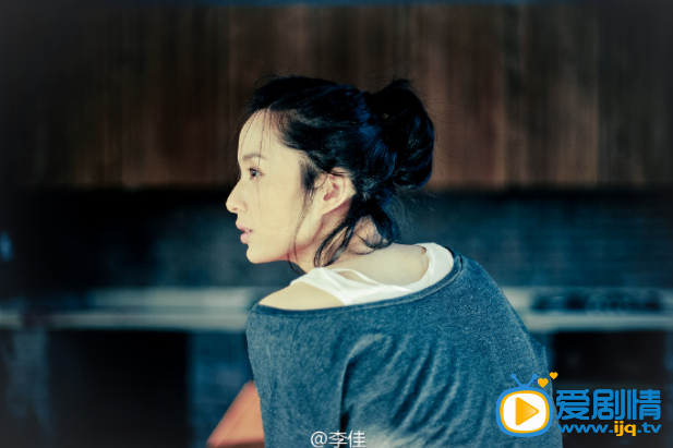 李佳生活照 李佳高清写真_李佳高清剧照