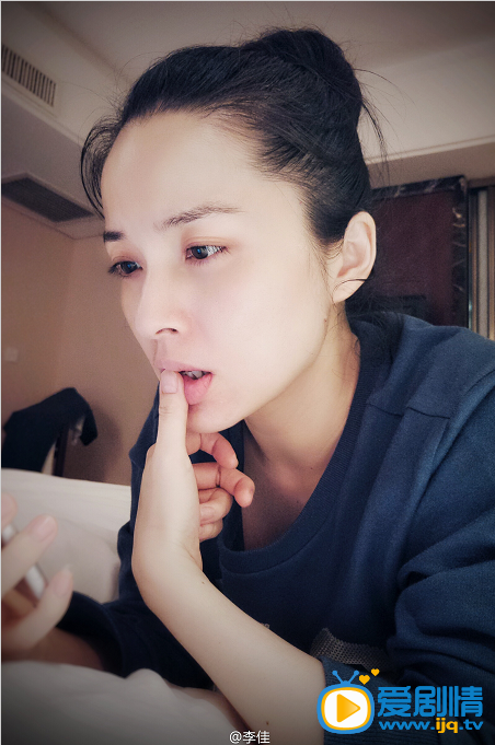 李佳生活照 李佳高清写真_李佳高清剧照