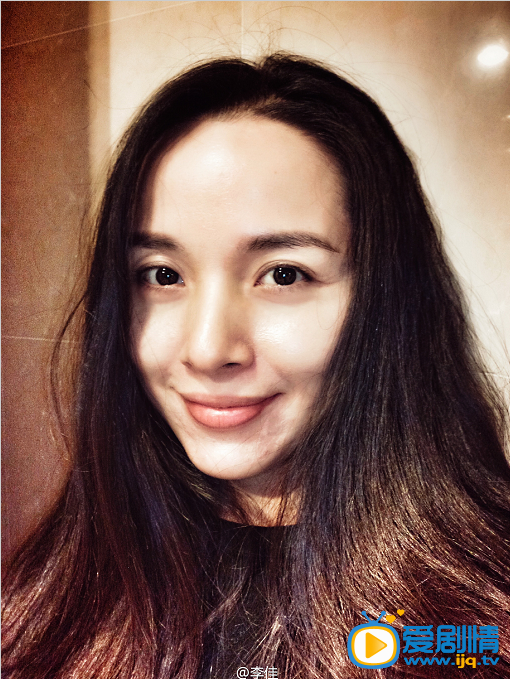 李佳生活照 李佳高清写真_李佳高清剧照
