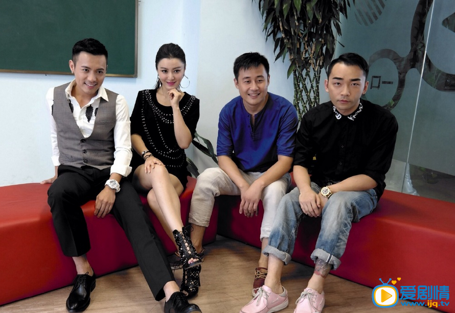 史力嘉活动照 2014.9.1《与贼同屋》主创做客 范逸臣为戏受伤_网易娱乐 来看独家采访