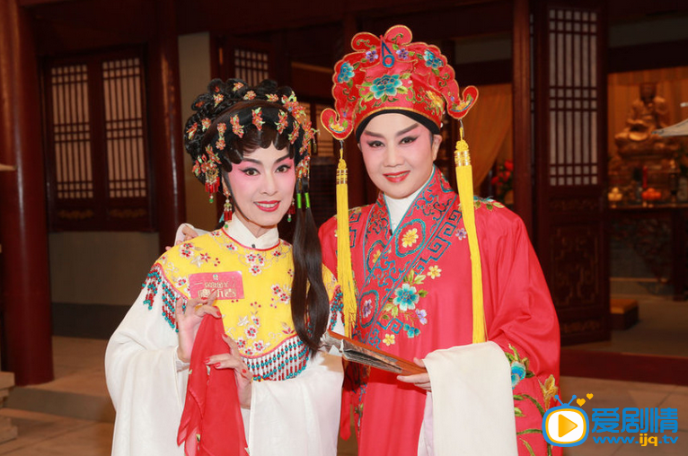 米雪活动照 《保良金羊庆新春之三笑姻缘》正在紧张拍摄中。