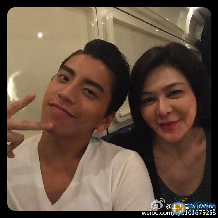 王大陆与明星合照 王大陆高清写真_王大陆高清剧照