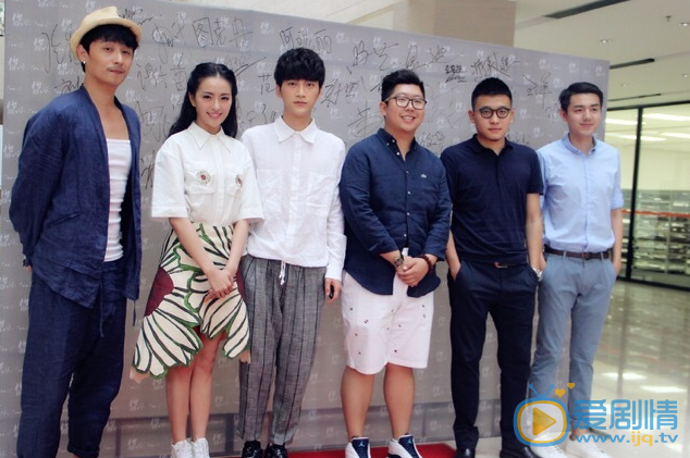 种丹妮活动照 对外经贸大学联手北京电影学院拍摄的毕业微电影《你好，tooth》将于6月13日在对外经贸大学举办首映礼