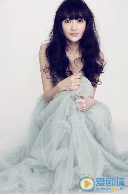 王鸥生活照 王鸥个人资料介绍简介王鸥时尚芭莎