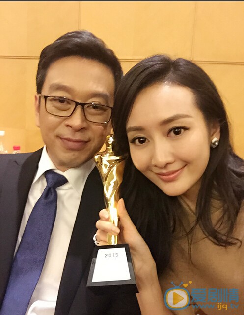 王鸥与人合照 王鸥个人资料介绍简介王鸥与人合照