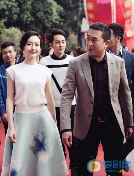 王鸥与人合照 王鸥个人资料介绍简介王鸥与人合照