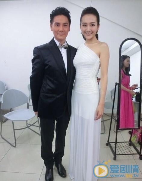 王鸥与人合照 王鸥个人资料介绍简介王鸥与人合照