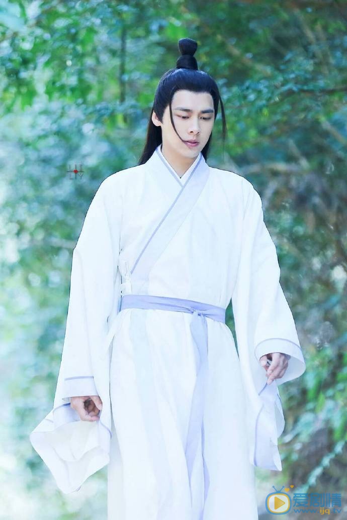 《诛仙青云志》李易峰片场照