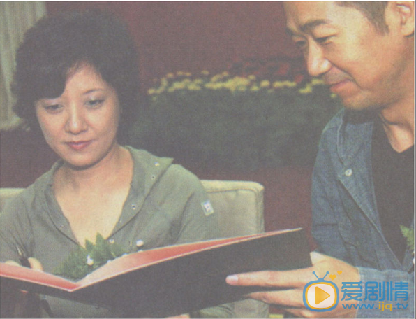 张国立张国立和老婆邓婕合影 张国立高清写真_张国立高清剧照