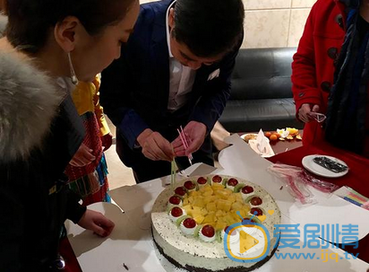张国立活动照 张国立61周岁生日会