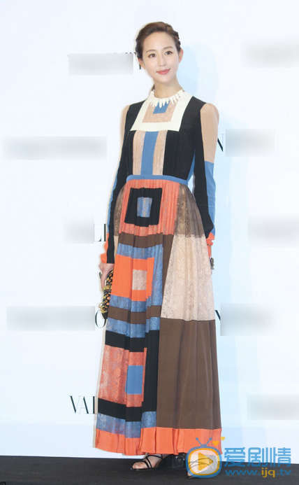 张钧甯活动照  刘嘉玲、张钧甯、黄丽玲25日晚间在台北出席名牌开幕派对。