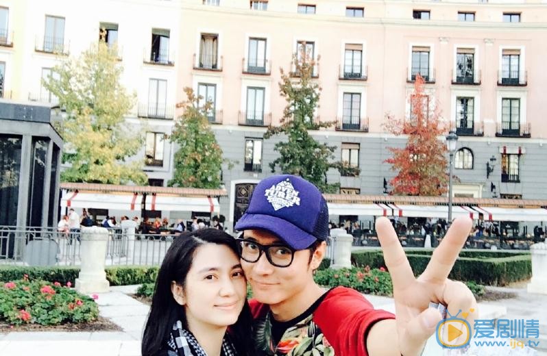 张丹峰和老婆洪欣合照 张丹峰高清写真_张丹峰高清剧照
