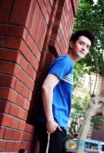 初俊辰生活照 初俊辰高清写真_初俊辰高清剧照