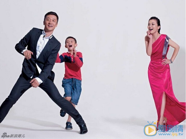 黄志忠前妻何音和儿子照片 黄志忠高清写真_黄志忠高清剧照