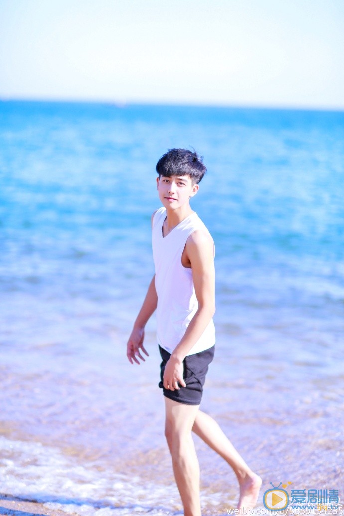 宋威龙夏日清凉写真 宋威龙高清写真_宋威龙高清剧照