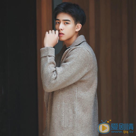 宋威龙秋日暖男写真 宋威龙高清写真_宋威龙高清剧照