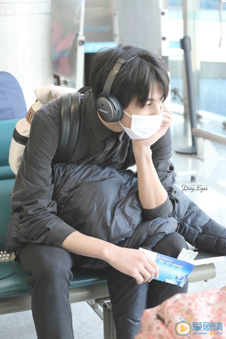 宋威龙机场照 宋威龙高清写真_宋威龙高清剧照