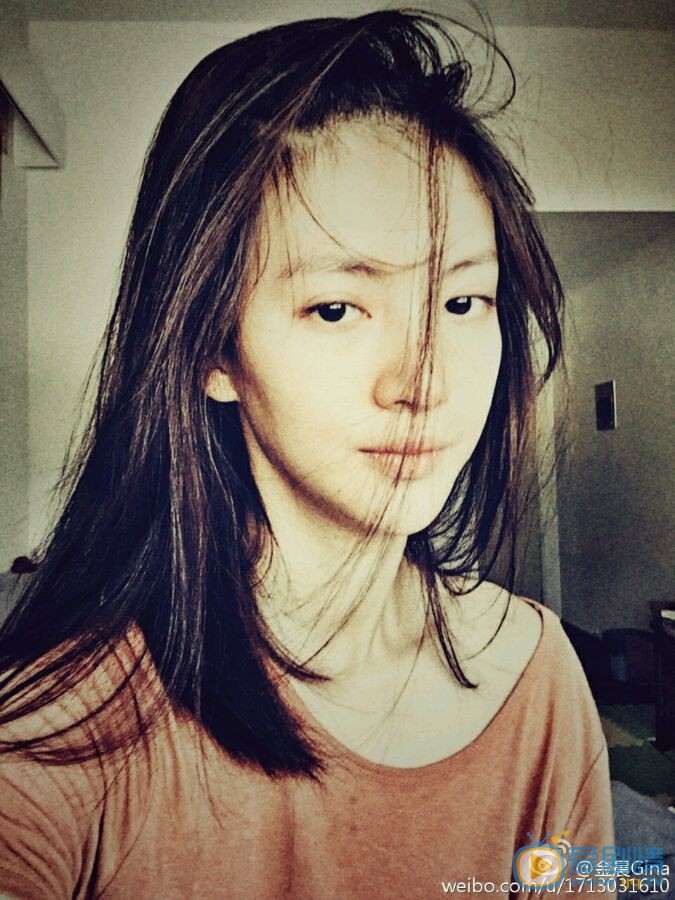 金晨自拍生活照 金晨高清写真_金晨高清剧照