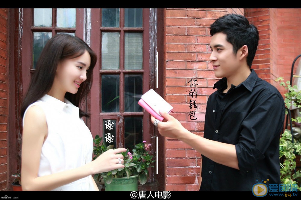 金晨与韩东君“无牙夫妇”合照 金晨高清写真_金晨高清剧照