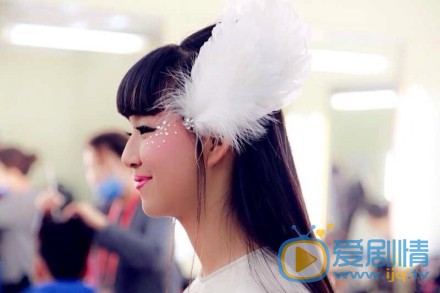 小彩旗2014年春晚舞台照 小彩旗高清写真_小彩旗高清剧照