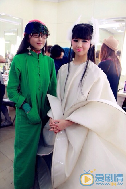 小彩旗2014年春晚舞台照 小彩旗高清写真_小彩旗高清剧照