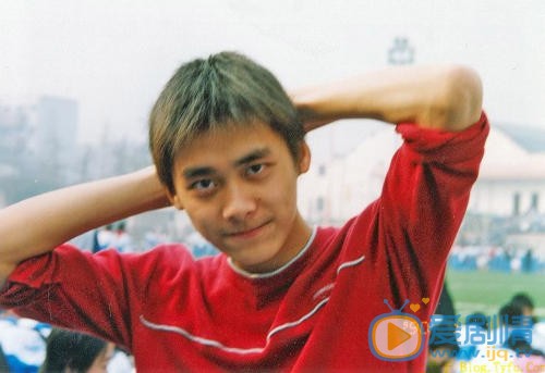 李易峰小时候早年照 李易峰高清写真_李易峰高清剧照