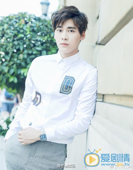李易峰白衬衣照 李易峰高清写真_李易峰高清剧照