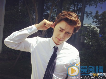李易峰白衬衣照 李易峰高清写真_李易峰高清剧照