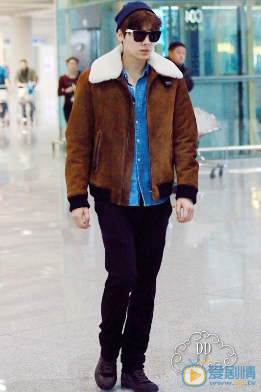 李易峰机场潮服照 李易峰高清写真_李易峰高清剧照
