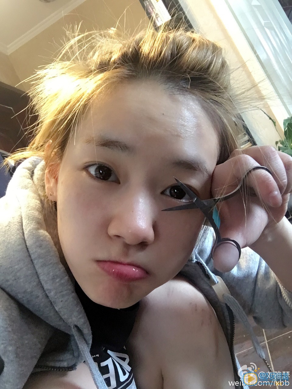 刘雅瑟搞怪照 刘雅瑟高清写真_刘雅瑟高清剧照