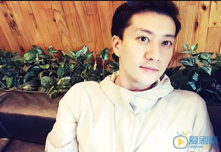 高仁生活照 高仁个人资料介绍简介高仁生活照