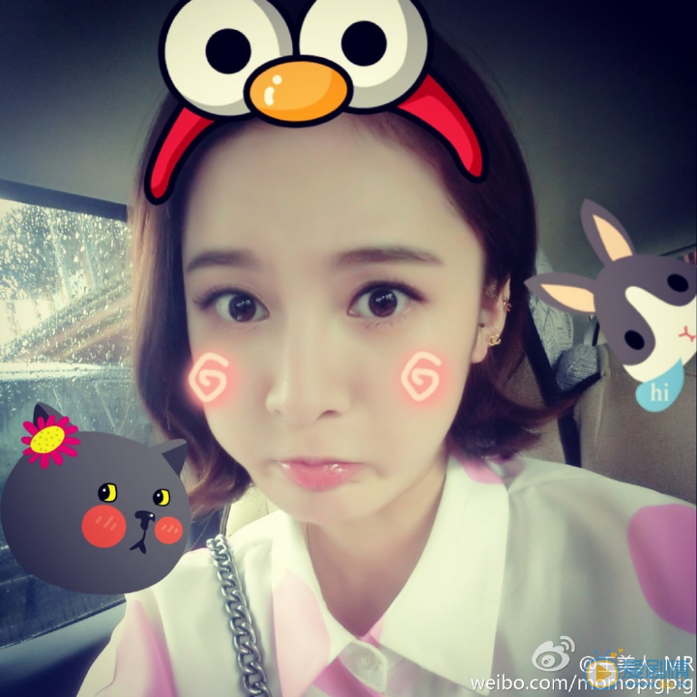 王美人嘟嘴卖萌照 王美人高清写真_王美人高清剧照