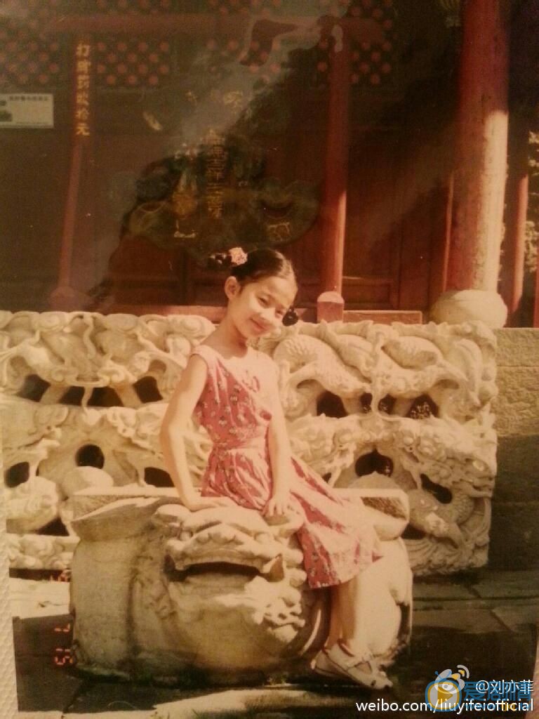 刘亦菲儿时家人照片 刘亦菲高清写真_刘亦菲高清剧照