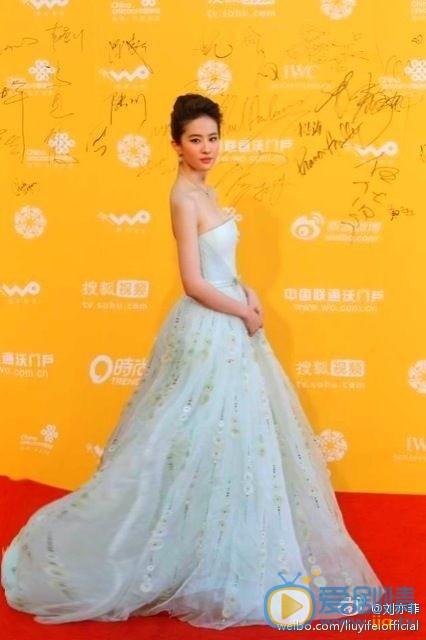 刘亦菲红毯晚礼服照 刘亦菲高清写真_刘亦菲高清剧照