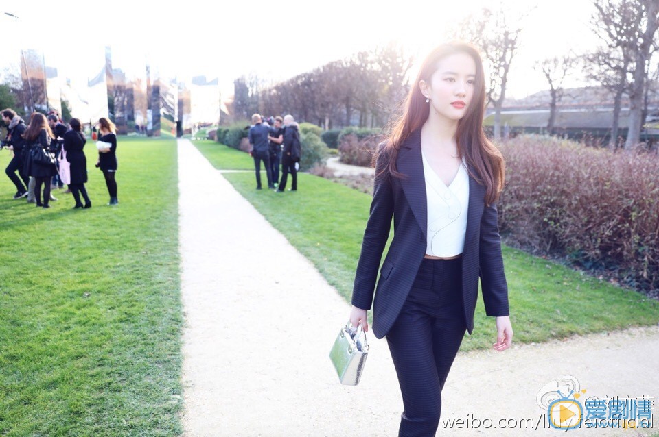 刘亦菲广告代言照 刘亦菲高清写真_刘亦菲高清剧照