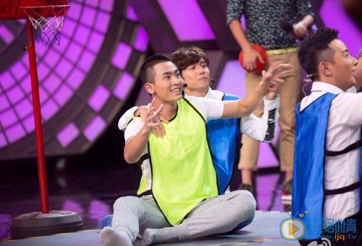 张哲瀚综艺照 张哲瀚个人资料介绍简介张哲瀚高清照片