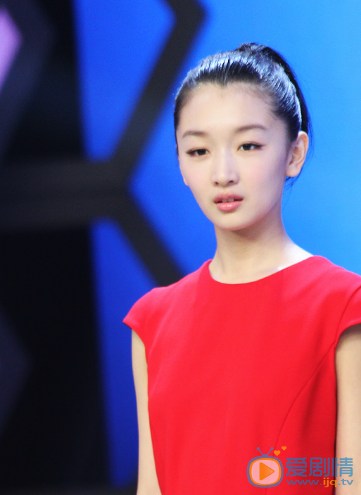 周冬雨综艺节目 周冬雨高清写真_周冬雨高清剧照