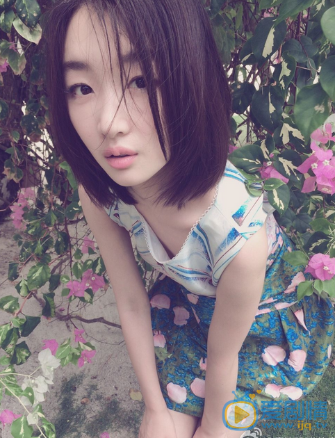 周冬雨生活照 周冬雨高清写真_周冬雨高清剧照