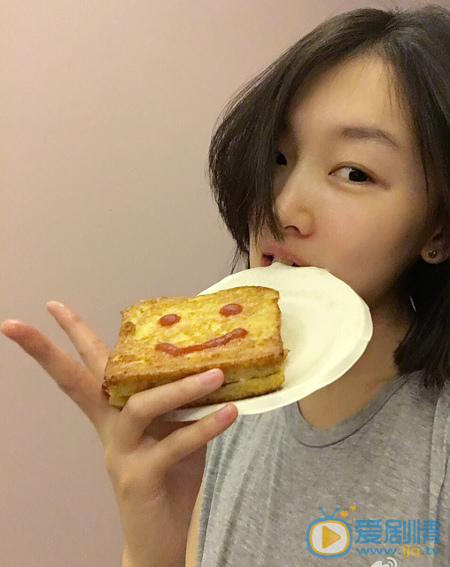 周冬雨生活照 周冬雨高清写真_周冬雨高清剧照