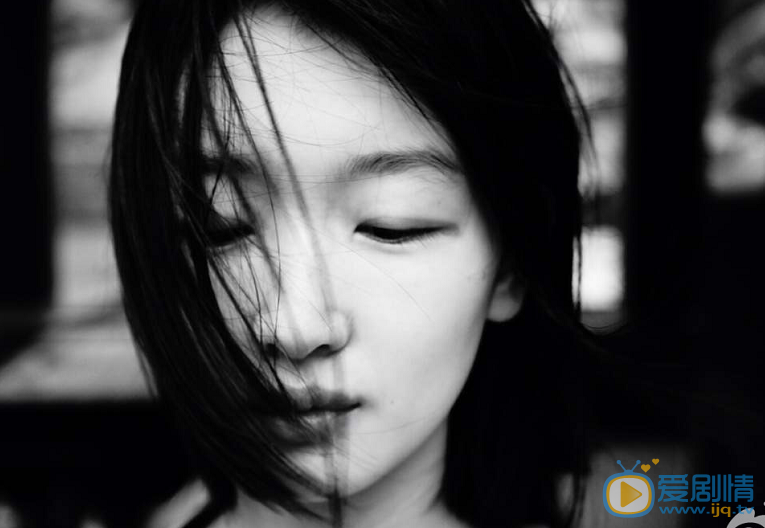 周冬雨生活照 周冬雨高清写真_周冬雨高清剧照