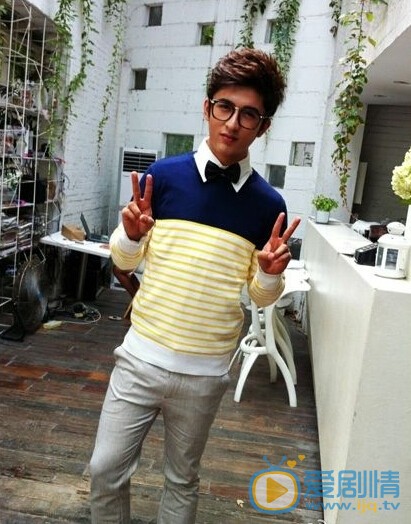 米热个人写真 米热个人资料介绍简介米热高清照片