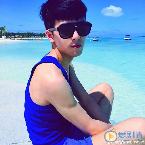曾舜晞眼镜自拍 曾舜晞高清写真_曾舜晞高清剧照