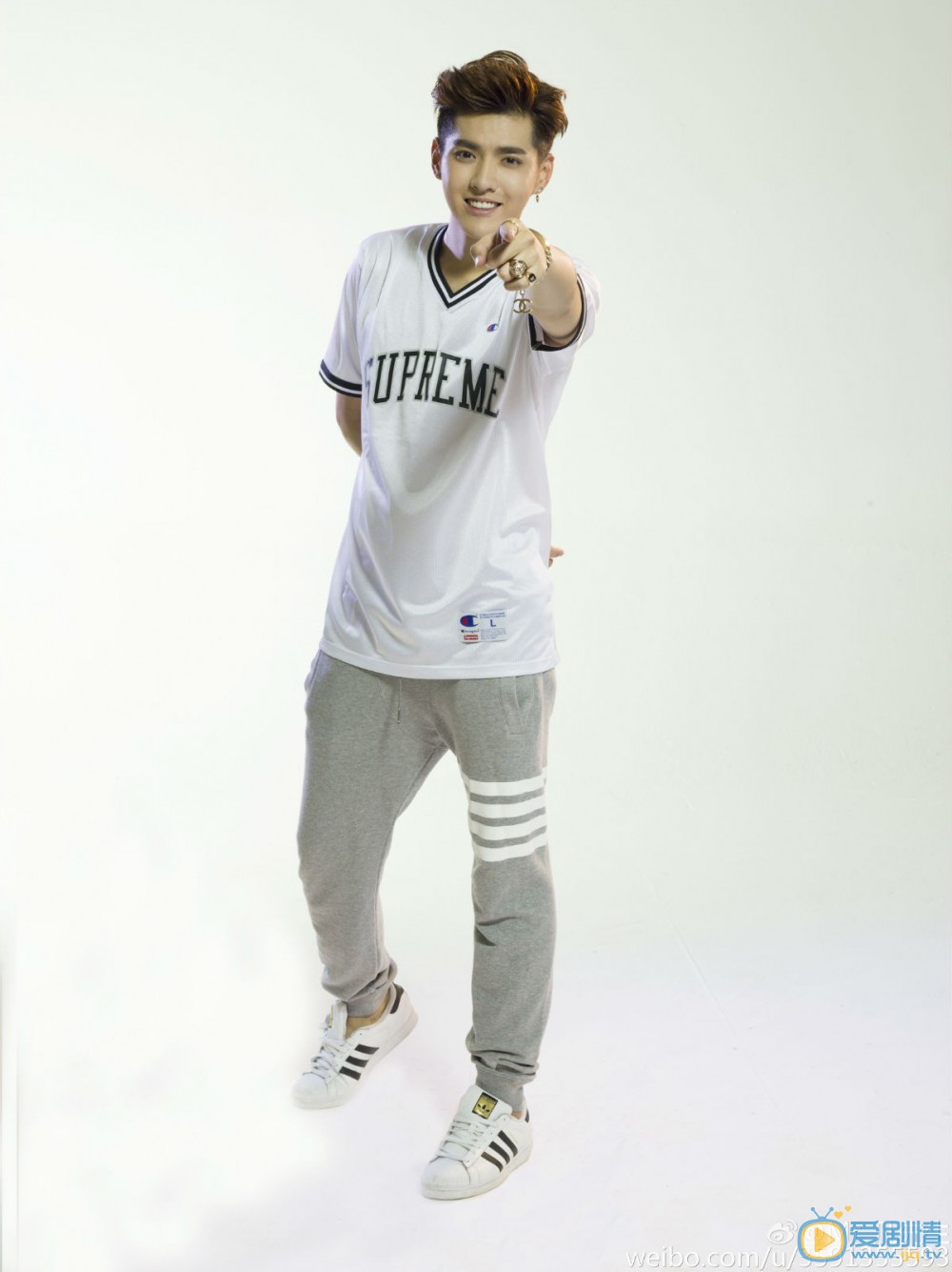 吴亦凡帅气写真 吴亦凡高清写真_吴亦凡高清剧照