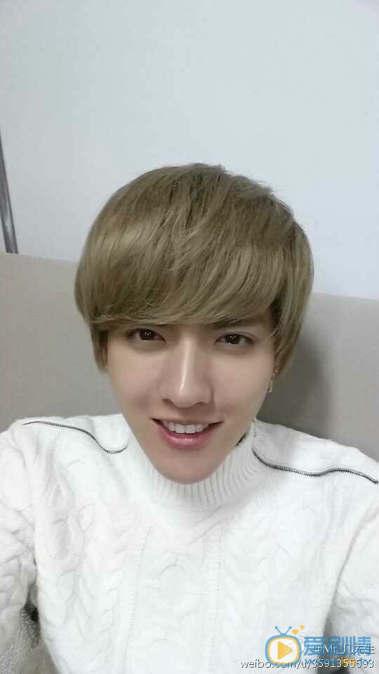 吴亦凡自拍生活照 吴亦凡高清写真_吴亦凡高清剧照
